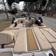 2024 Mastercraft XT20 - Midnite Black/Sangria Flake